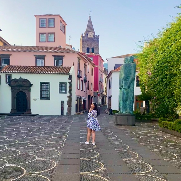 Meet your Posher, Samiya - Picture 1 of 1